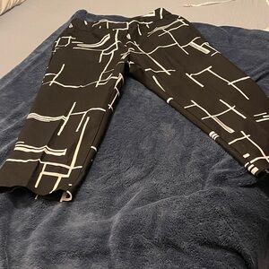 Investments Black and White Patterned Pants Women’s Size 12